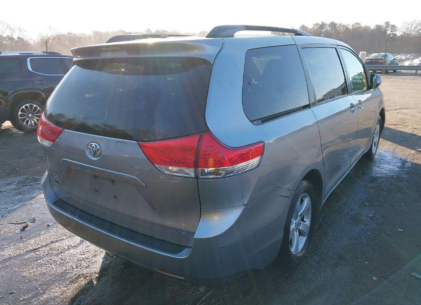 Photo 4 of 2012 Toyota Sienna LE V6 8 PASSENGER (VIN 5TDKK3DC5CS200317)