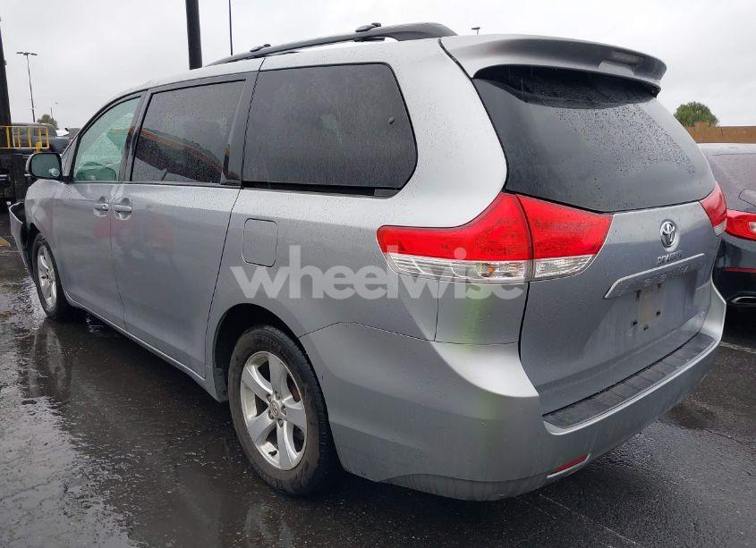 Photo 3 of 2012 Toyota Sienna LE V6 8 PASSENGER (VIN 5TDKK3DC5CS202133)