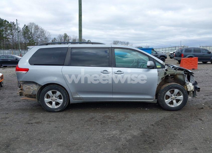 Photo 14 of 2012 Toyota Sienna LE V6 8 PASSENGER (VIN 5TDKK3DC5CS202245)