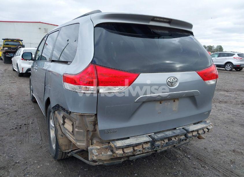 Photo 18 of 2012 Toyota Sienna LE V6 8 PASSENGER (VIN 5TDKK3DC5CS202245)