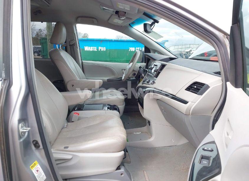 Photo 5 of 2012 Toyota Sienna LE V6 8 PASSENGER (VIN 5TDKK3DC5CS202245)