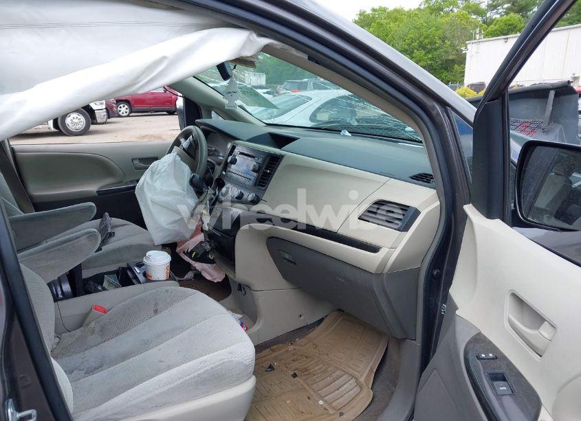 Photo 5 of 2012 Toyota Sienna LE V6 8 PASSENGER (VIN 5TDKK3DC5CS265314)