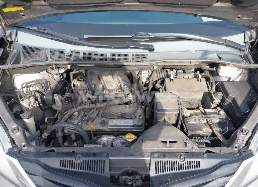 Photo 10 of 2012 Toyota Sienna LE V6 8 PASSENGER (VIN 5TDKK3DC5CS279651)