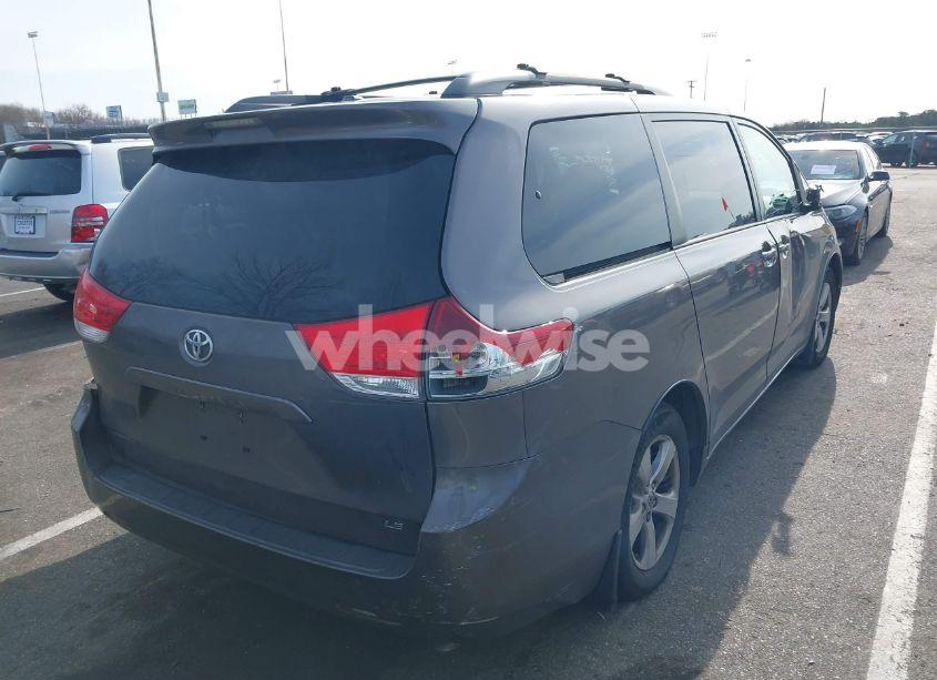 Photo 4 of 2012 Toyota Sienna LE V6 8 PASSENGER (VIN 5TDKK3DC5CS279651)