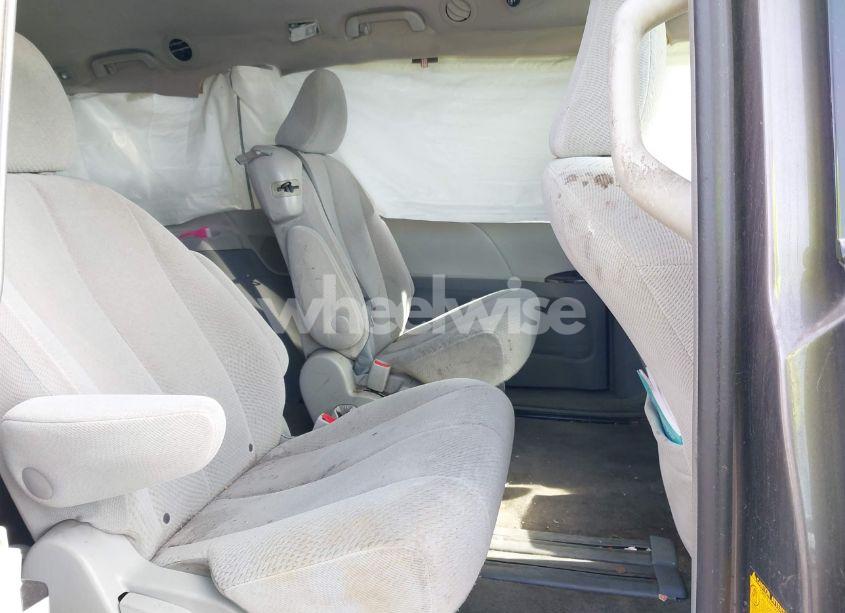 Photo 8 of 2012 Toyota Sienna LE V6 8 PASSENGER (VIN 5TDKK3DC5CS279651)