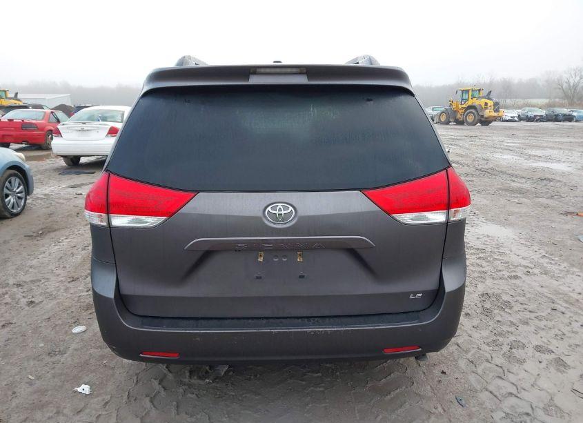 Photo 17 of 2013 Toyota Sienna LE V6 8 PASSENGER (VIN 5TDKK3DC5DS282342)