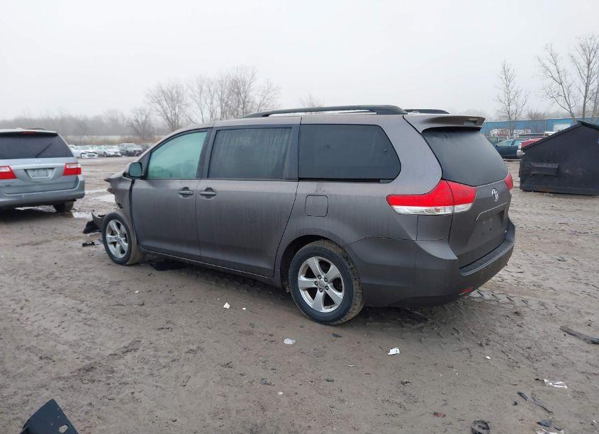 Photo 3 of 2013 Toyota Sienna LE V6 8 PASSENGER (VIN 5TDKK3DC5DS282342)