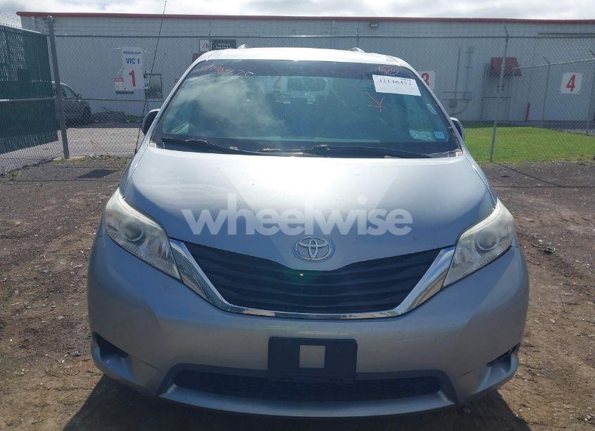 Photo 12 of 2013 Toyota Sienna LE V6 8 PASSENGER (VIN 5TDKK3DC5DS353927)