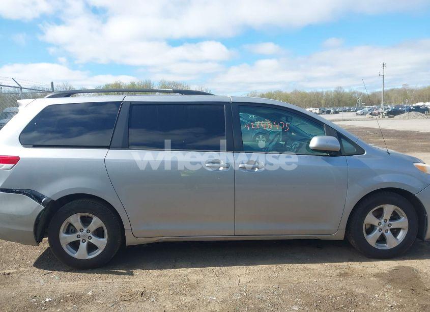 Photo 13 of 2013 Toyota Sienna LE V6 8 PASSENGER (VIN 5TDKK3DC5DS353927)