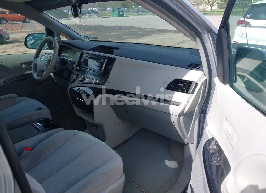 Photo 5 of 2013 Toyota Sienna LE V6 8 PASSENGER (VIN 5TDKK3DC5DS353927)