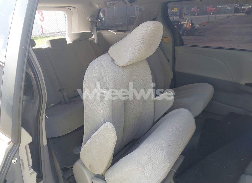 Photo 8 of 2013 Toyota Sienna LE V6 8 PASSENGER (VIN 5TDKK3DC5DS353927)