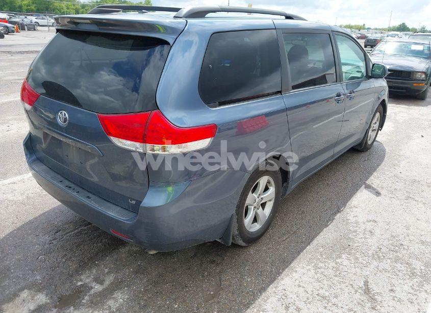 Photo 4 of 2013 Toyota Sienna LE V6 8 PASSENGER (VIN 5TDKK3DC5DS378455)