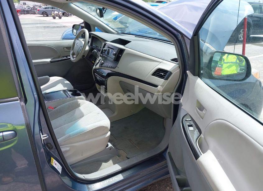 Photo 5 of 2013 Toyota Sienna LE V6 8 PASSENGER (VIN 5TDKK3DC5DS378455)