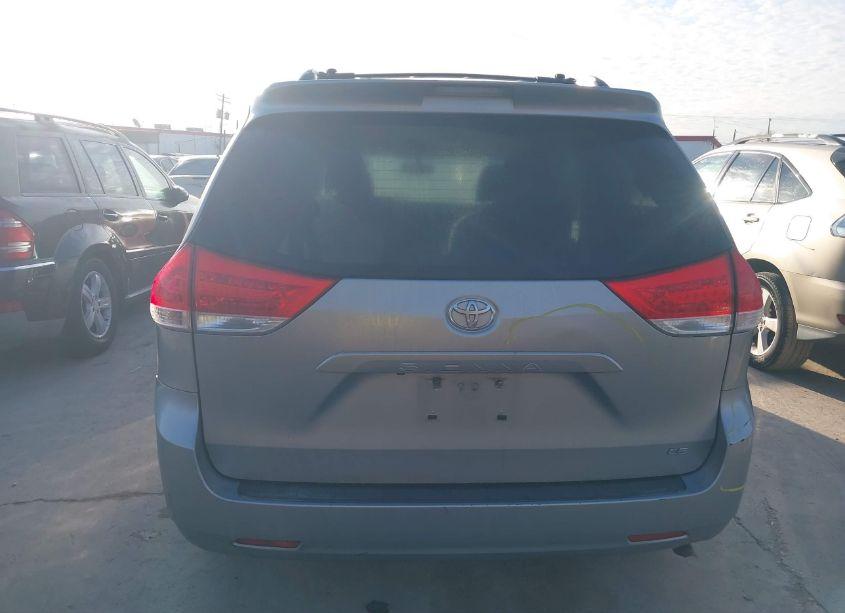 Photo 17 of 2013 Toyota Sienna LE V6 8 PASSENGER (VIN 5TDKK3DC5DS383445)