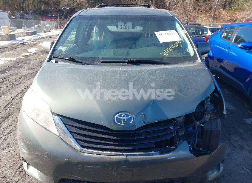 Photo 12 of 2013 Toyota Sienna LE V6 8 PASSENGER (VIN 5TDKK3DC5DS402589)