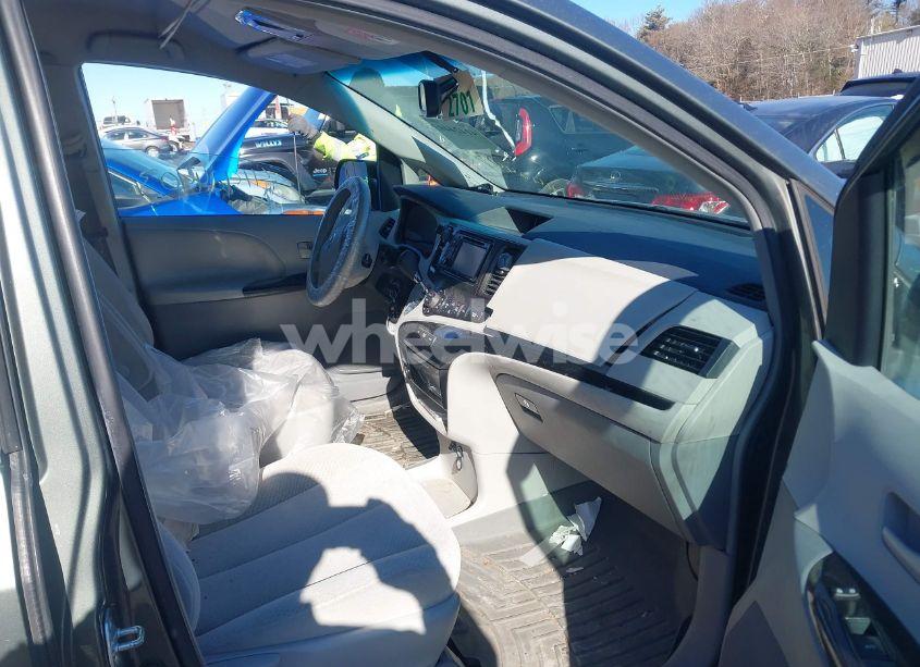 Photo 5 of 2013 Toyota Sienna LE V6 8 PASSENGER (VIN 5TDKK3DC5DS402589)