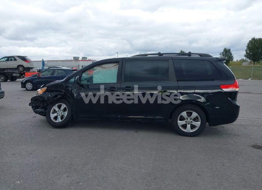 Photo 14 of 2014 Toyota Sienna LE V6 8 PASSENGER (VIN 5TDKK3DC5ES413397)