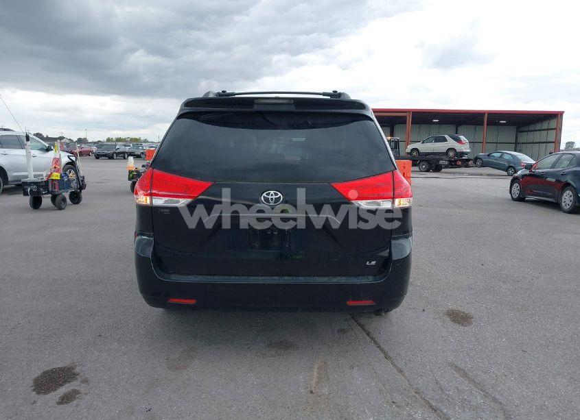 Photo 16 of 2014 Toyota Sienna LE V6 8 PASSENGER (VIN 5TDKK3DC5ES413397)