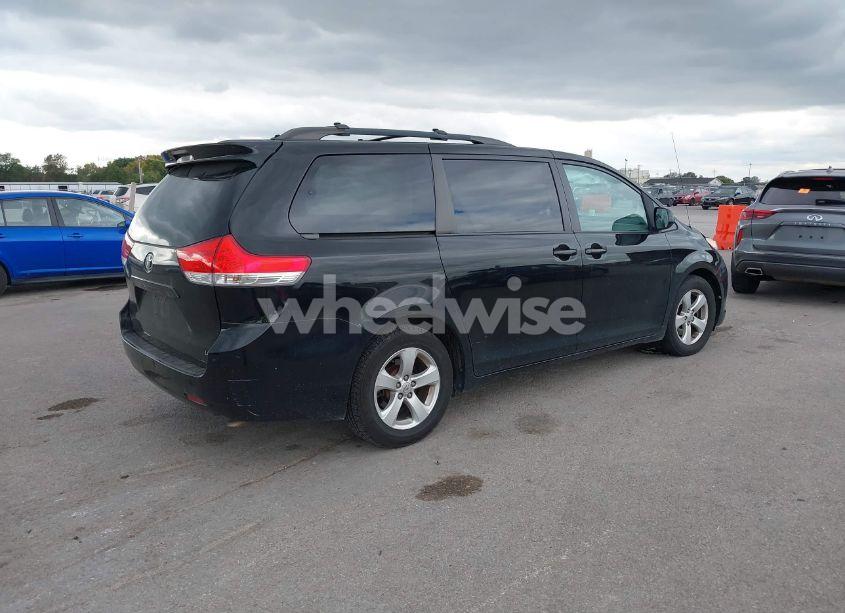Photo 4 of 2014 Toyota Sienna LE V6 8 PASSENGER (VIN 5TDKK3DC5ES413397)