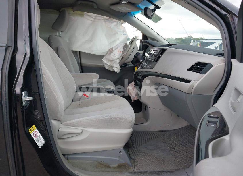 Photo 5 of 2014 Toyota Sienna LE V6 8 PASSENGER (VIN 5TDKK3DC5ES413397)