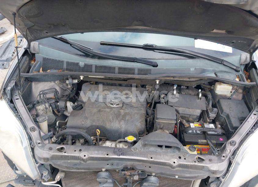 Photo 10 of 2014 Toyota Sienna LE V6 8 PASSENGER (VIN 5TDKK3DC5ES432158)