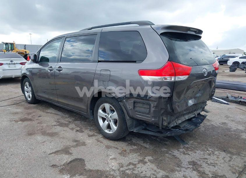 Photo 3 of 2014 Toyota Sienna LE V6 8 PASSENGER (VIN 5TDKK3DC5ES432158)