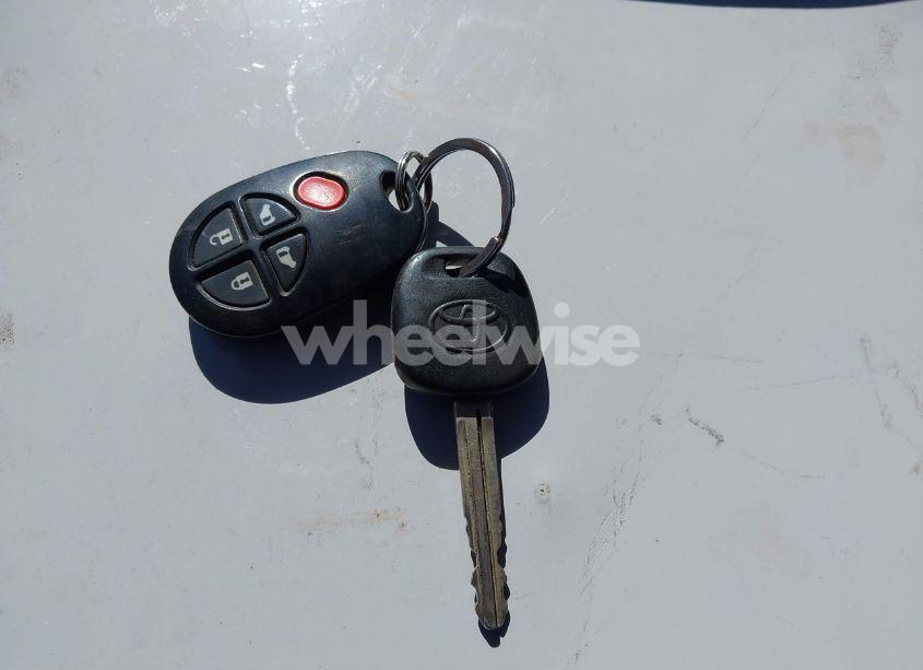 Photo 11 of 2014 Toyota Sienna LE V6 7 PASSENGER AUTO ACCESS SEAT/LE V6 7 PASSENGER MOBILITY/LE V6 8 PASSENGER (VIN 5TDKK3DC5ES445105)