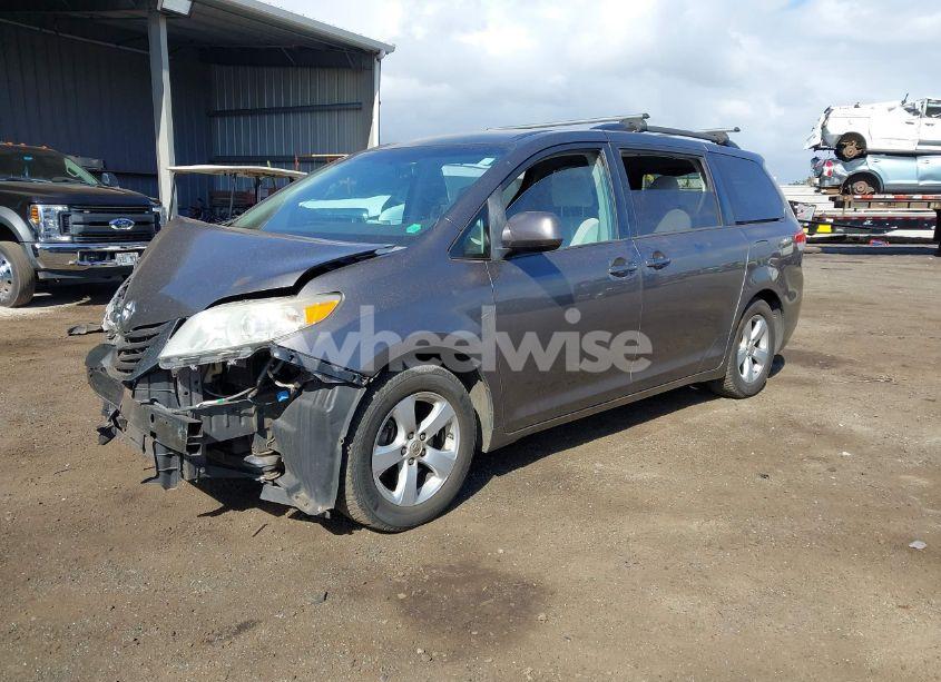 Photo 2 of 2014 Toyota Sienna LE V6 7 PASSENGER AUTO ACCESS SEAT/LE V6 7 PASSENGER MOBILITY/LE V6 8 PASSENGER (VIN 5TDKK3DC5ES445105)