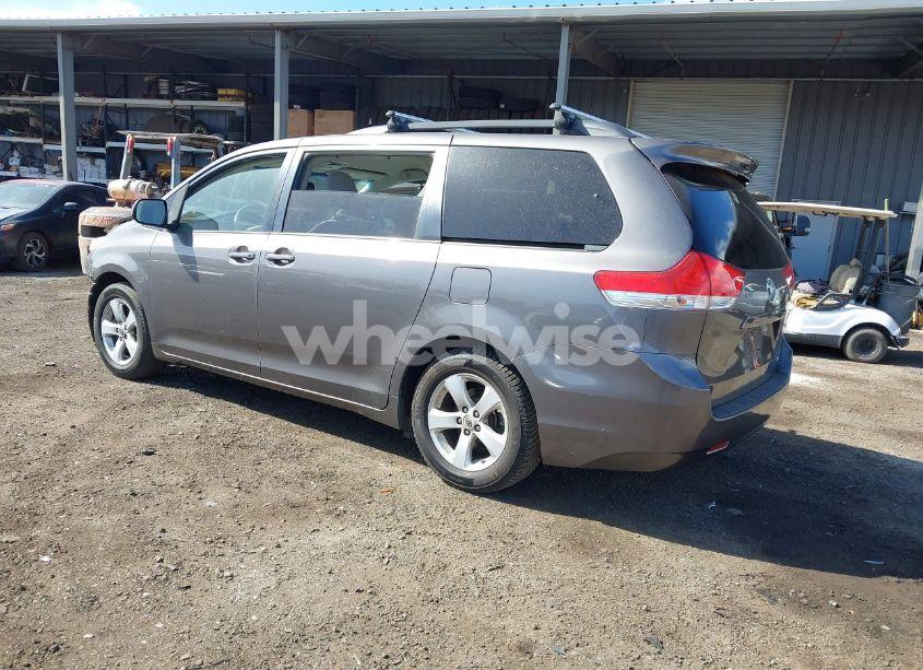 Photo 3 of 2014 Toyota Sienna LE V6 7 PASSENGER AUTO ACCESS SEAT/LE V6 7 PASSENGER MOBILITY/LE V6 8 PASSENGER (VIN 5TDKK3DC5ES445105)