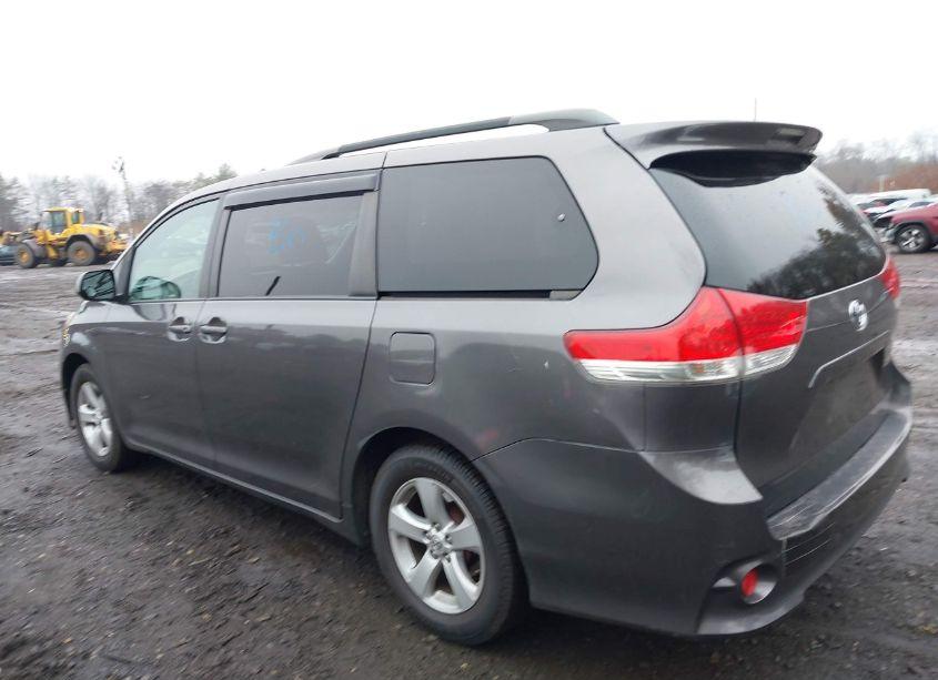 Photo 14 of 2014 Toyota Sienna LE V6 8 PASSENGER (VIN 5TDKK3DC5ES465323)