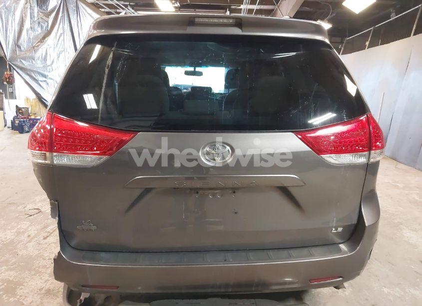 Photo 16 of 2014 Toyota Sienna LE V6 8 PASSENGER (VIN 5TDKK3DC5ES480677)