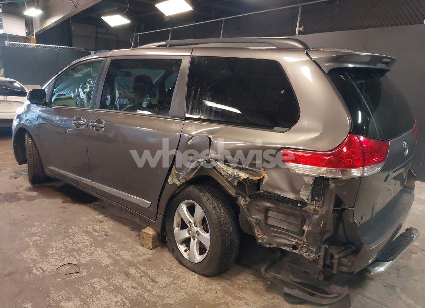 Photo 6 of 2014 Toyota Sienna LE V6 8 PASSENGER (VIN 5TDKK3DC5ES480677)