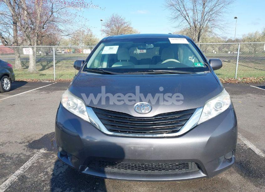Photo 12 of 2014 Toyota Sienna LE V6 8 PASSENGER (VIN 5TDKK3DC5ES483532)