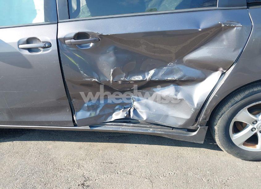 Photo 6 of 2014 Toyota Sienna LE V6 8 PASSENGER (VIN 5TDKK3DC5ES483532)