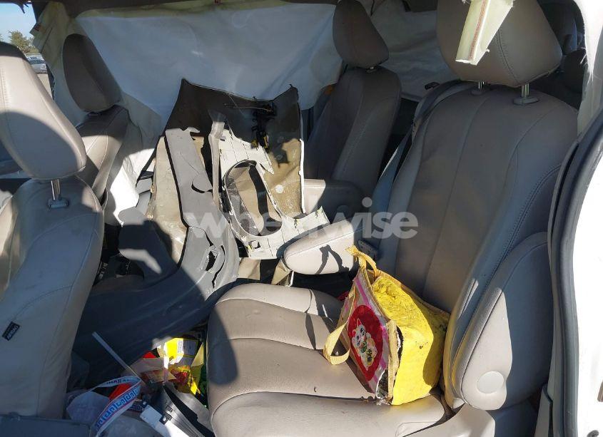 Photo 8 of 2014 Toyota Sienna LE V6 8 PASSENGER (VIN 5TDKK3DC5ES485457)