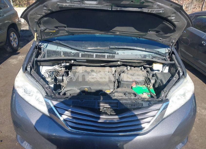 Photo 10 of 2015 Toyota Sienna LE 8 PASSENGER (VIN 5TDKK3DC5FS538983)