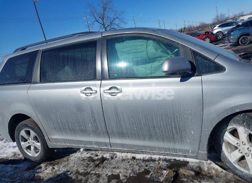 Photo 14 of 2015 Toyota Sienna LE 8 PASSENGER (VIN 5TDKK3DC5FS564953)