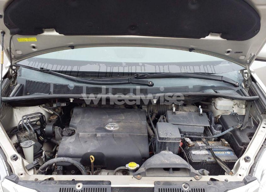 Photo 10 of 2015 Toyota Sienna LE 8 PASSENGER (VIN 5TDKK3DC5FS566511)