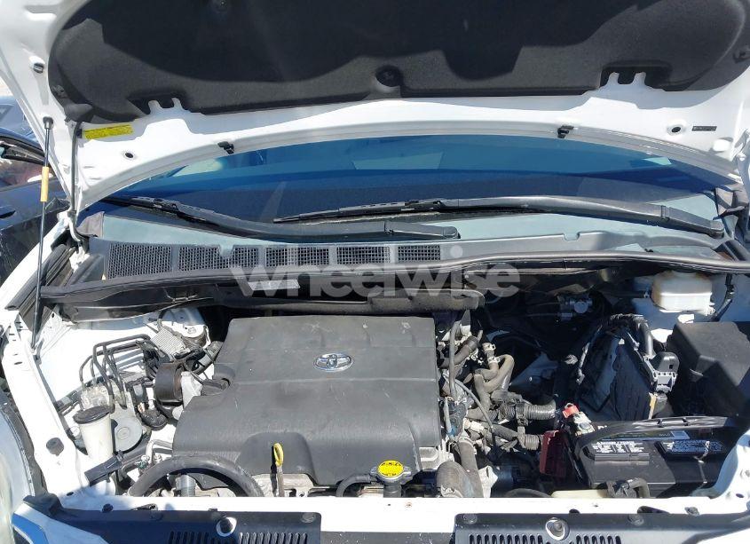 Photo 10 of 2015 Toyota Sienna LE 8 PASSENGER (VIN 5TDKK3DC5FS573166)