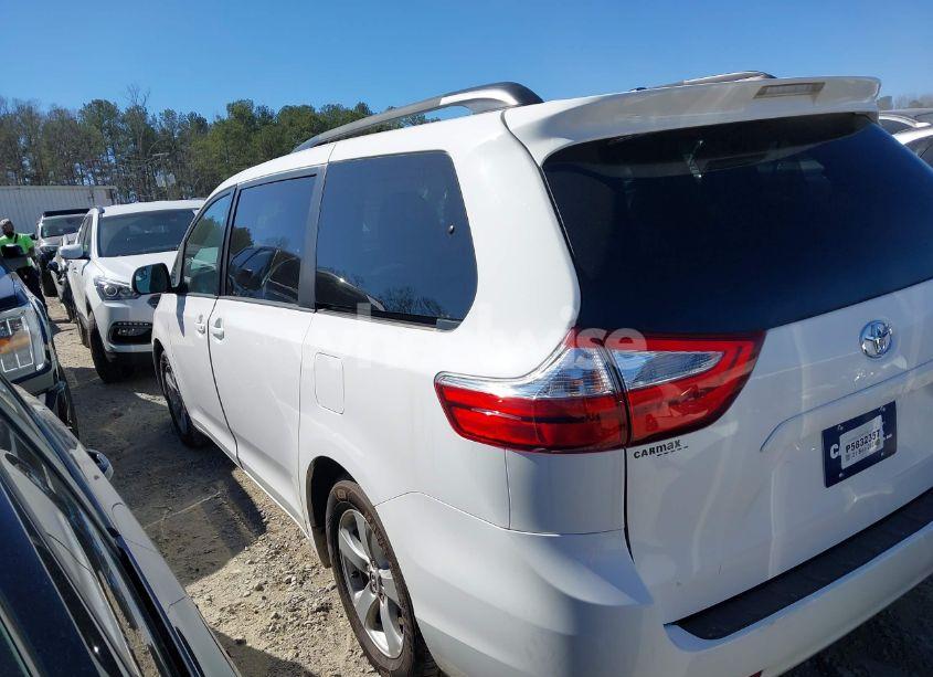 Photo 14 of 2015 Toyota Sienna LE 8 PASSENGER (VIN 5TDKK3DC5FS573166)