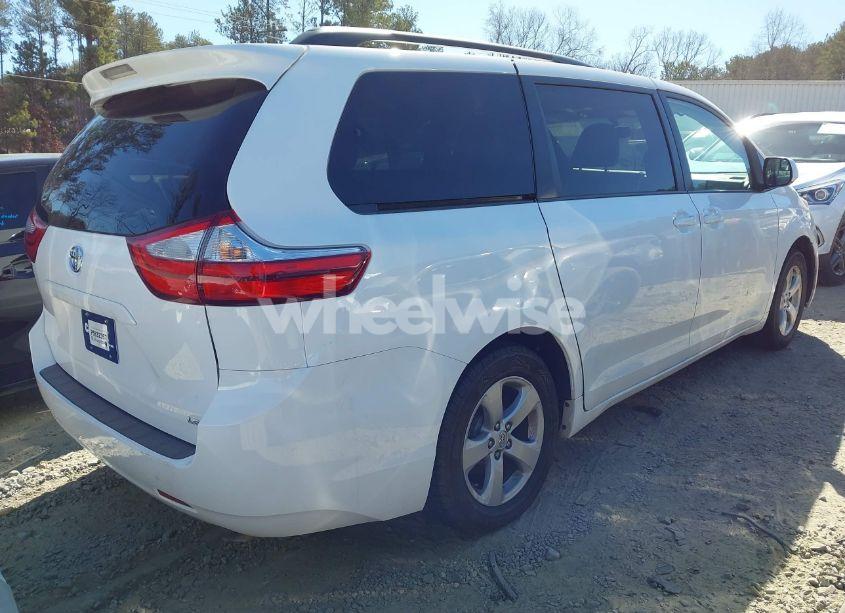 Photo 4 of 2015 Toyota Sienna LE 8 PASSENGER (VIN 5TDKK3DC5FS573166)