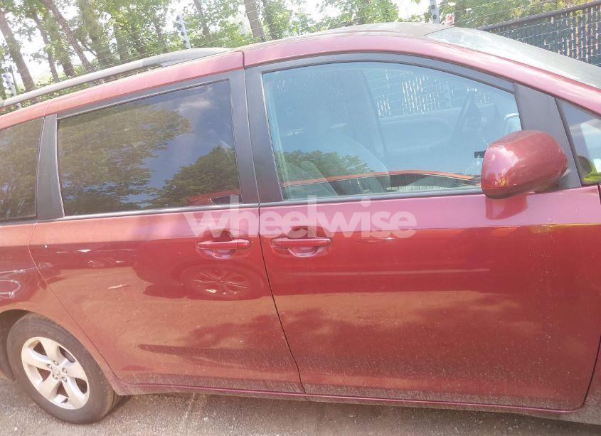 Photo 13 of 2015 Toyota Sienna LE 8 PASSENGER (VIN 5TDKK3DC5FS576035)