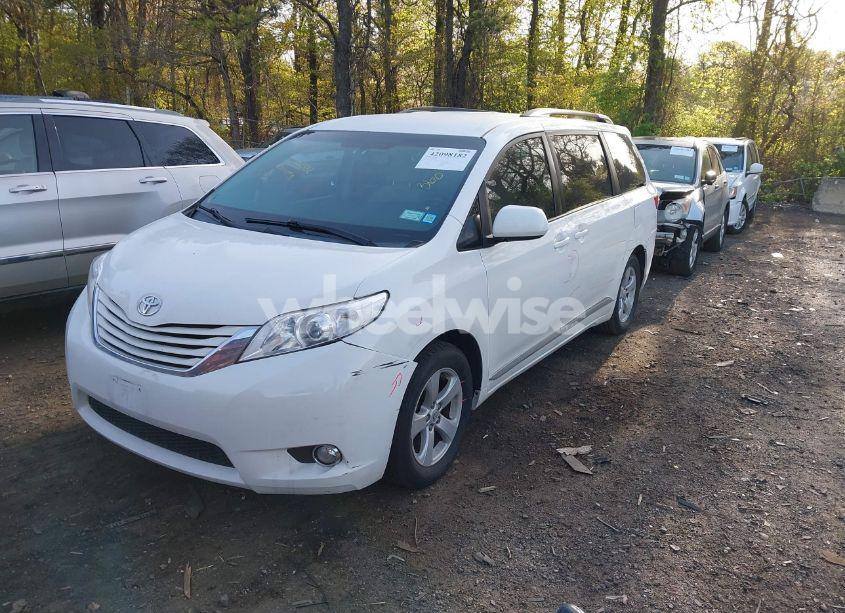 Photo 2 of 2015 Toyota Sienna LE 8 PASSENGER (VIN 5TDKK3DC5FS577945)