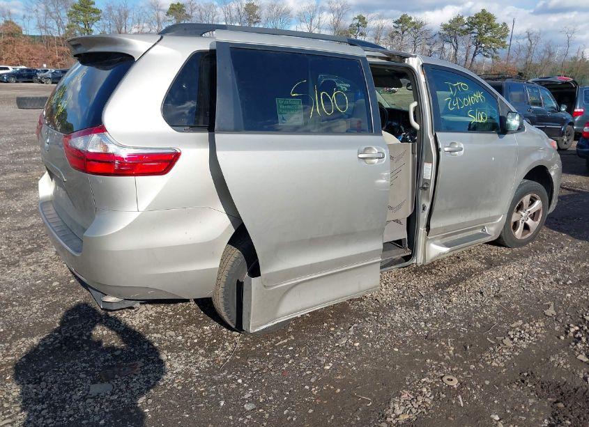 Photo 4 of 2015 Toyota Sienna LE 7 PASSENGER (VIN 5TDKK3DC5FS593921)