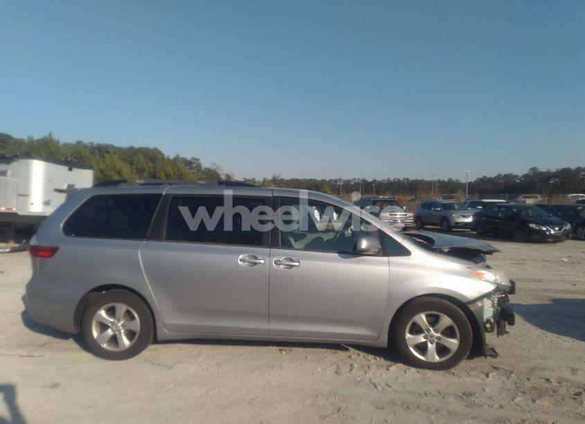 Photo 13 of 2015 Toyota Sienna LE 8 PASSENGER (VIN 5TDKK3DC5FS599850)