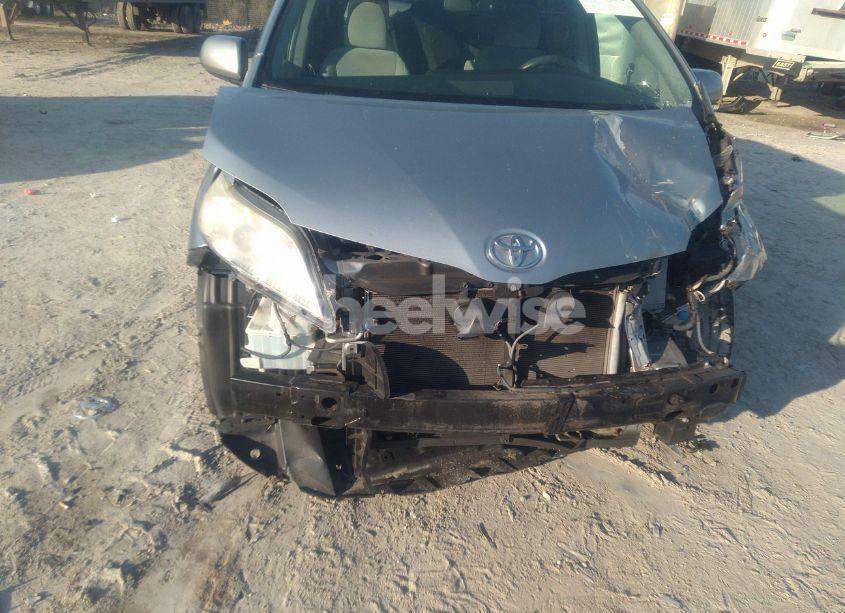 Photo 6 of 2015 Toyota Sienna LE 8 PASSENGER (VIN 5TDKK3DC5FS599850)