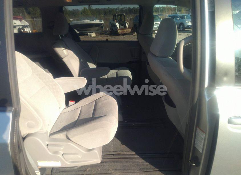 Photo 8 of 2015 Toyota Sienna LE 8 PASSENGER (VIN 5TDKK3DC5FS599850)