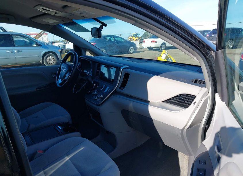 Photo 5 of 2015 Toyota Sienna LE 8 PASSENGER (VIN 5TDKK3DC5FS621071)