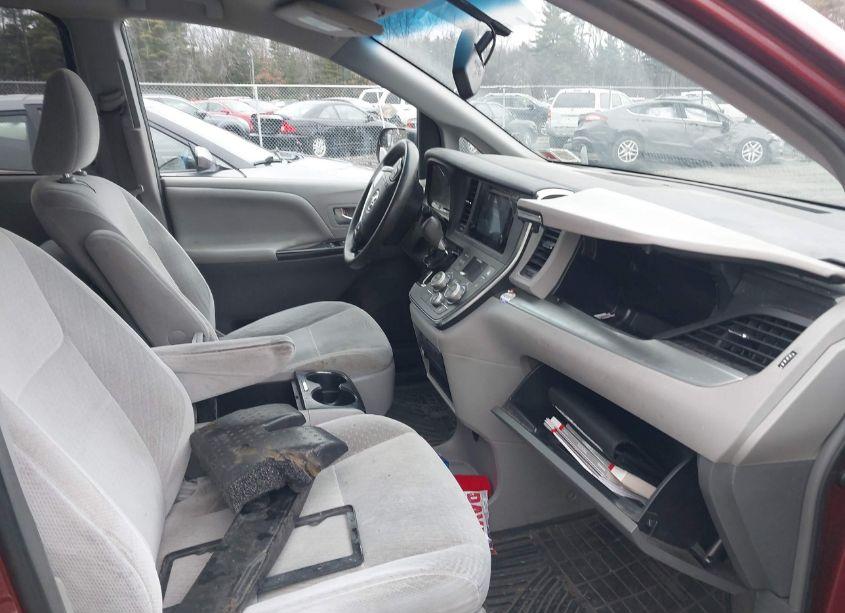 Photo 5 of 2015 Toyota Sienna LE 8 PASSENGER (VIN 5TDKK3DC5FS622916)