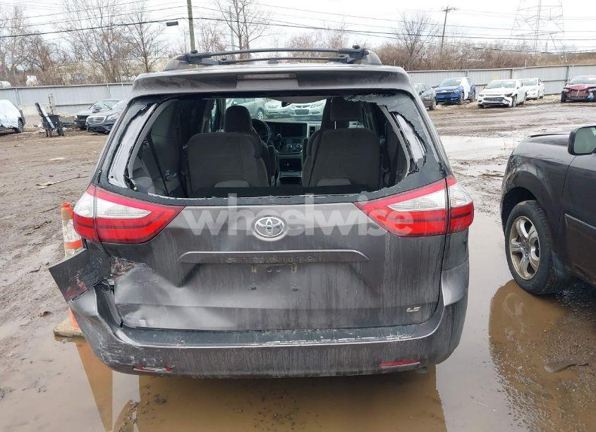 Photo 16 of 2016 Toyota Sienna LE 8 PASSENGER (VIN 5TDKK3DC5GS713069)
